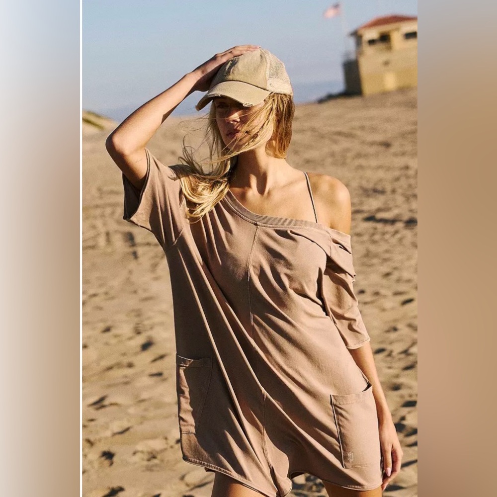 NWT FP Movement Women's Hot Shot Tee
Romper/ Mocha Latte - Picture 4 of 7